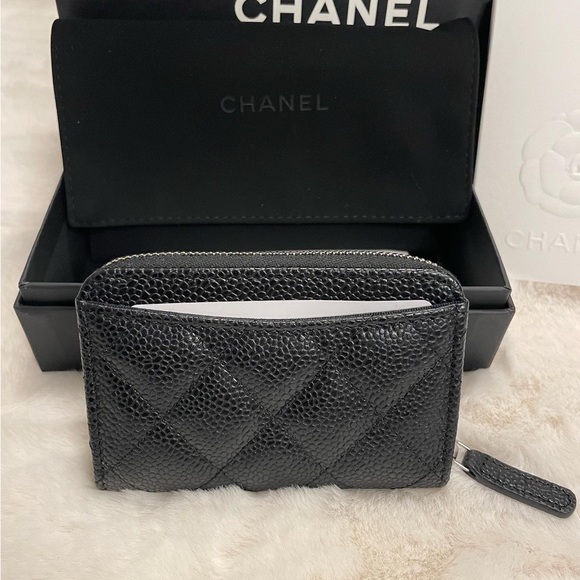 ✨Chanel Classic Zipped Coin Purse✨ - Picture 2 of 5